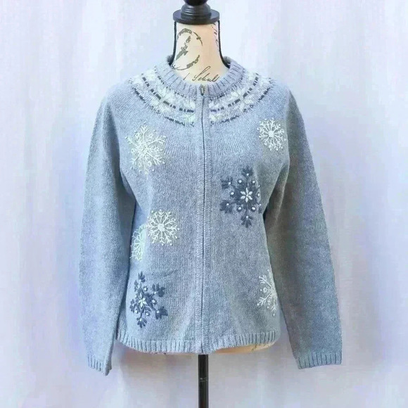 NWT Croft & Barrow size S grey/blue snowflake embroidered zip front sweater Rami - Picture 1 of 16